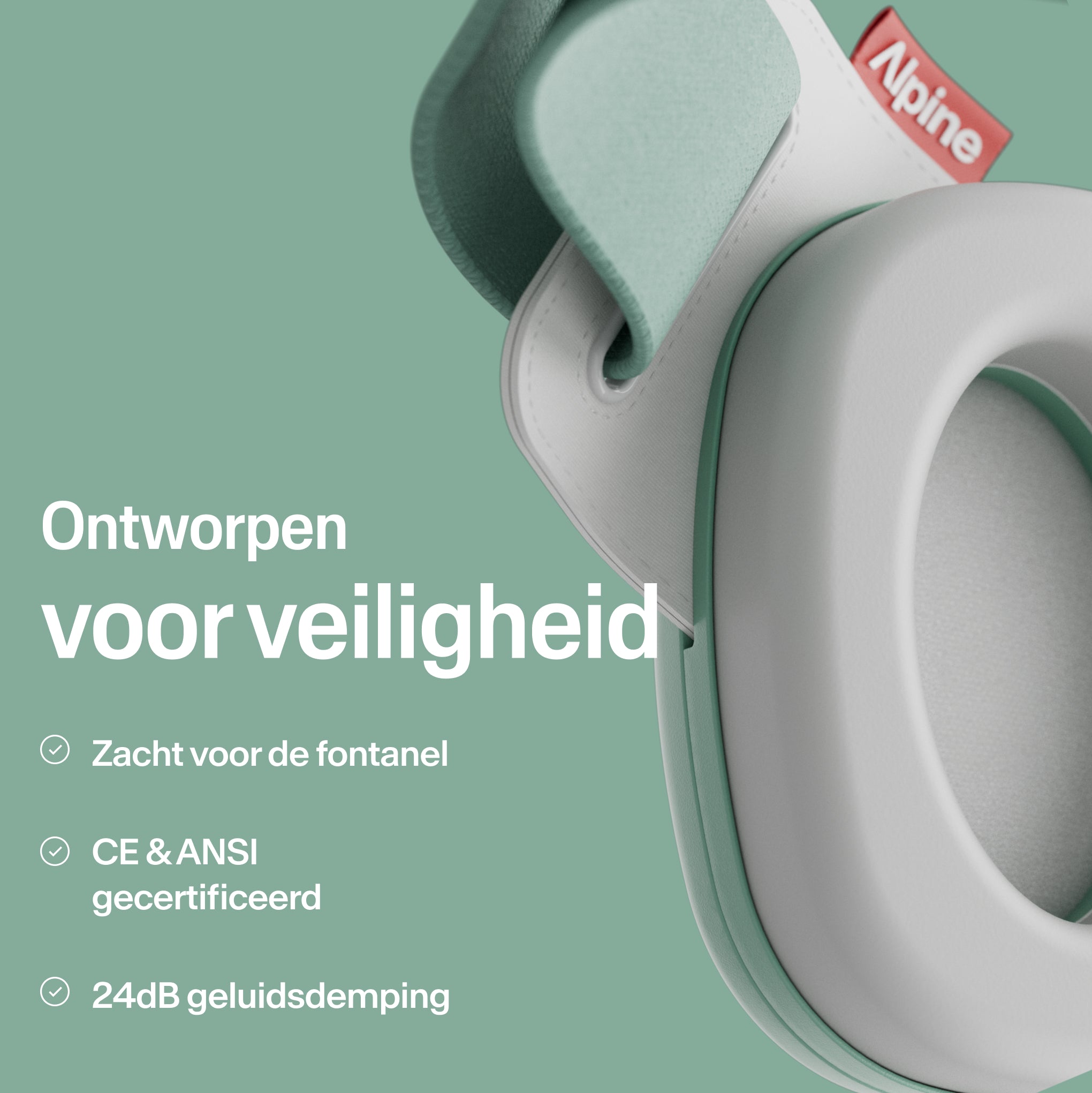 Close-up Alpine Muffy Baby in sage green met uitleg over productveiligheid