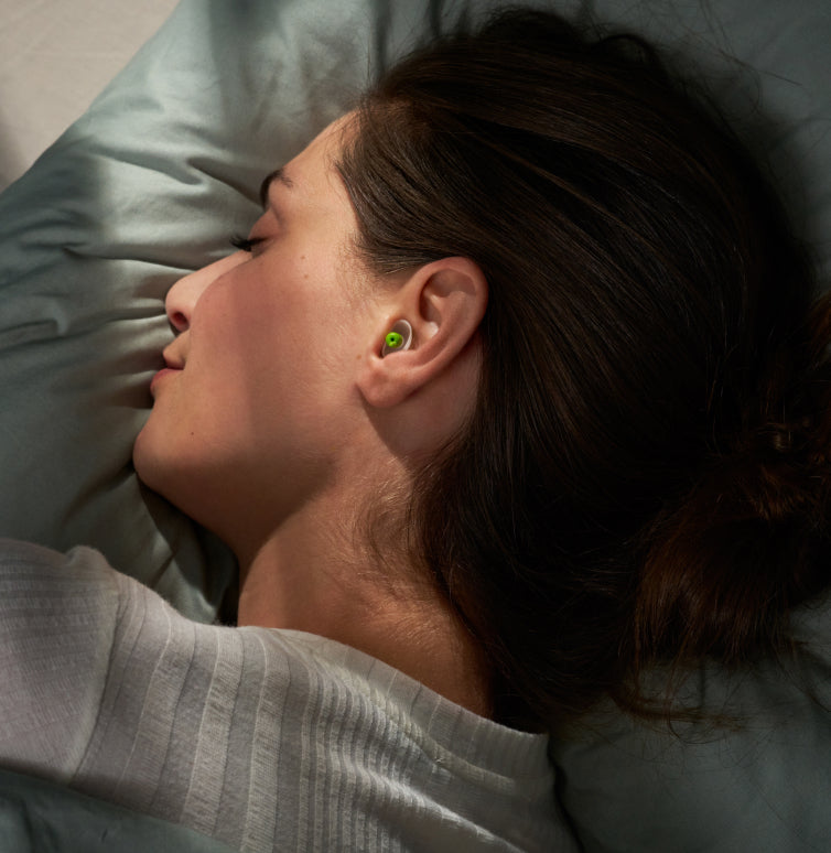 vrouw slaapt met sleepsoft van alpine