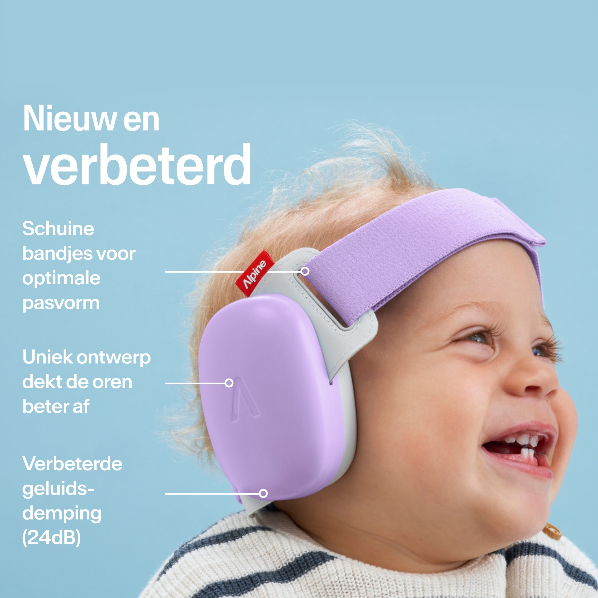 Baby draagt Alpine Muffy Baby in dawn purple op het hoofd