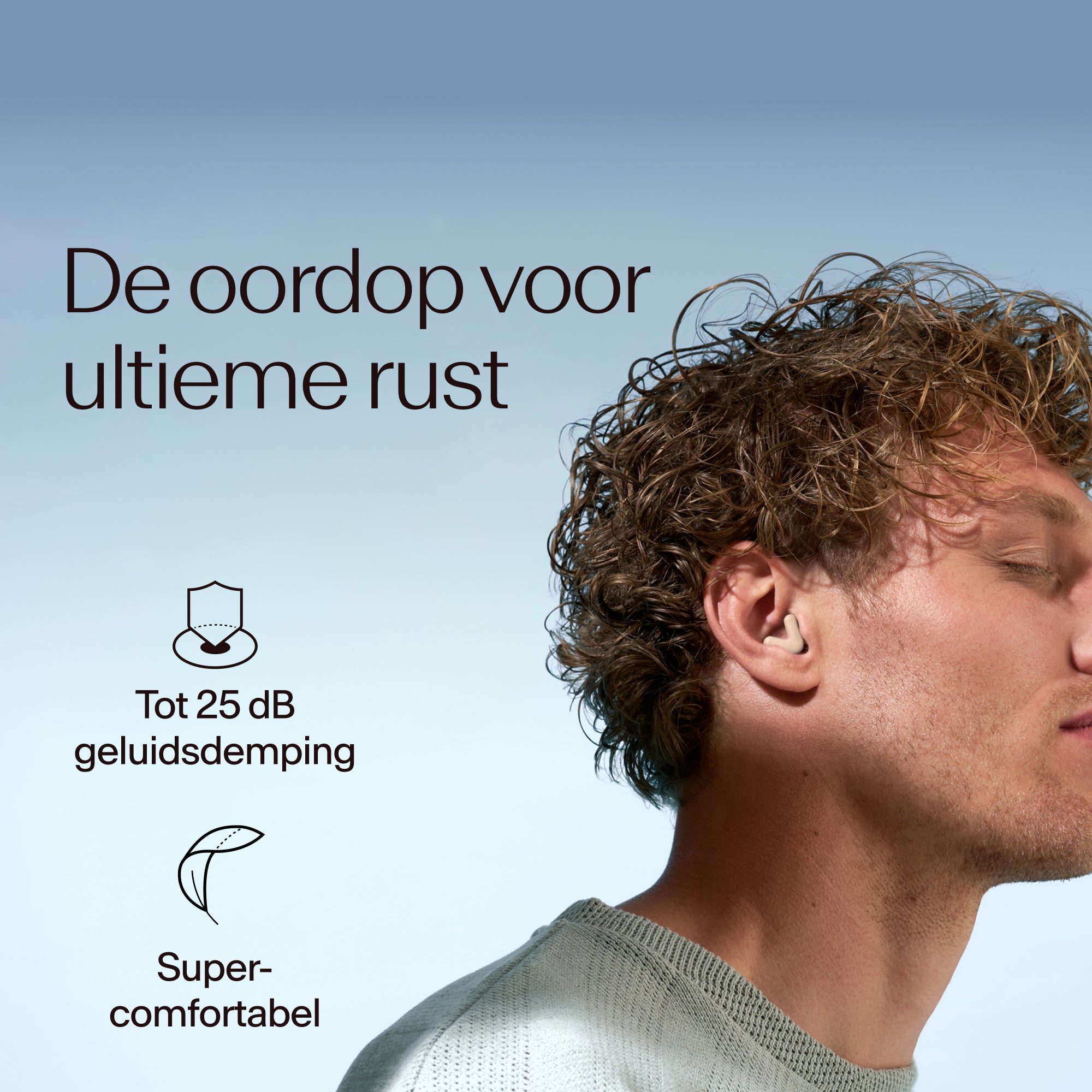 Man wearing earplugs with product features highlighted on a blue background #color_beige